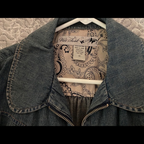 Size medium Wet Seal Jean Jacket - Picture 4 of 6